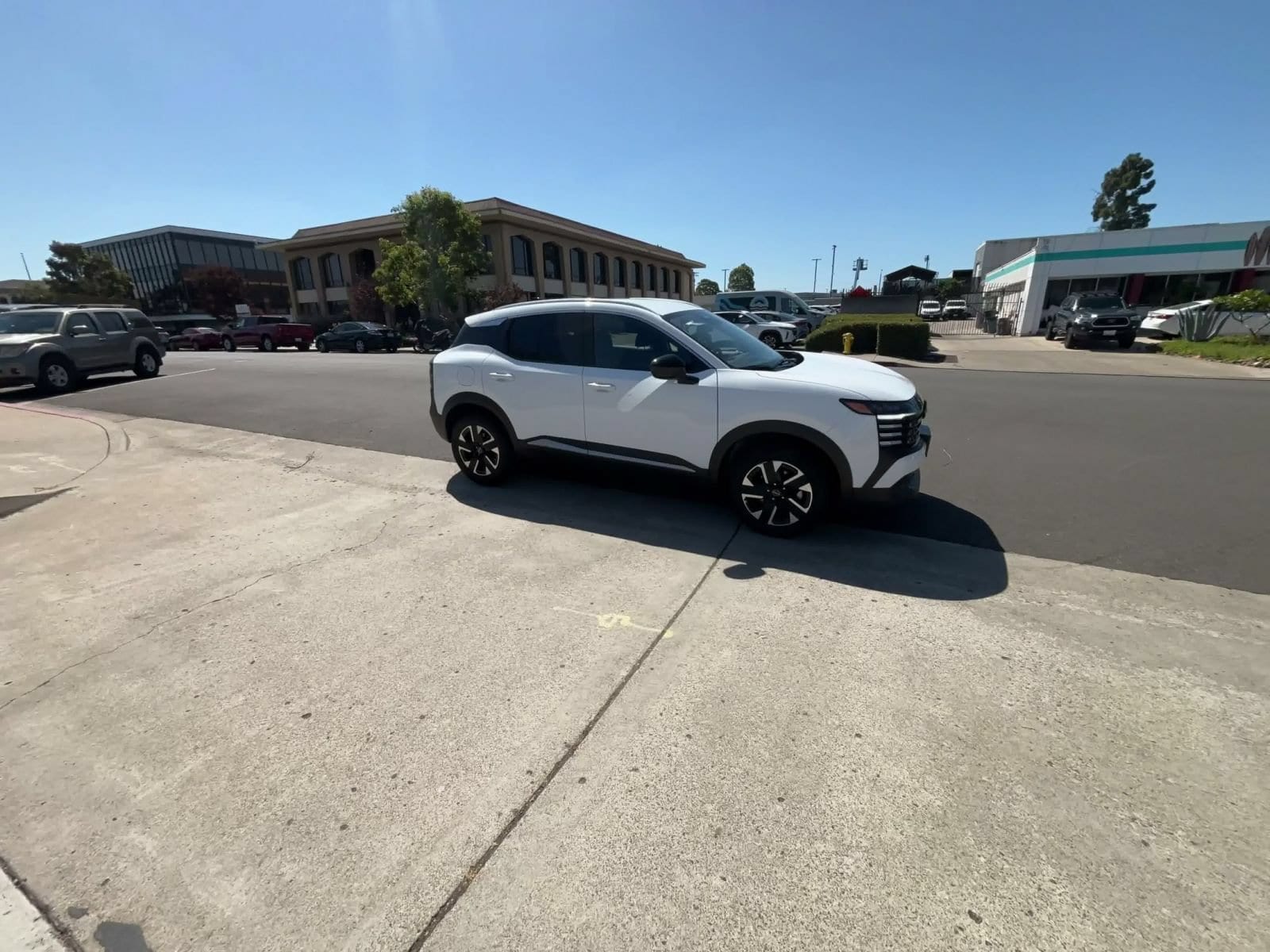 Thumbnail: 2026 Nissan Kicks - 2