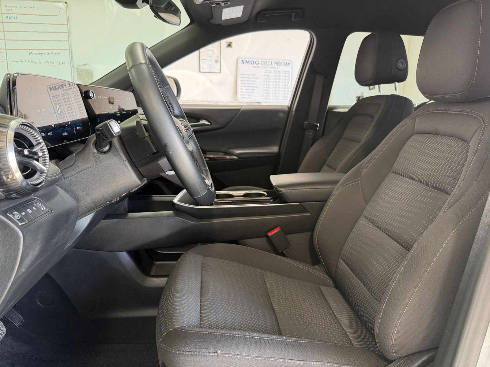 Thumbnail: 2025 Chevrolet Equinox - 25