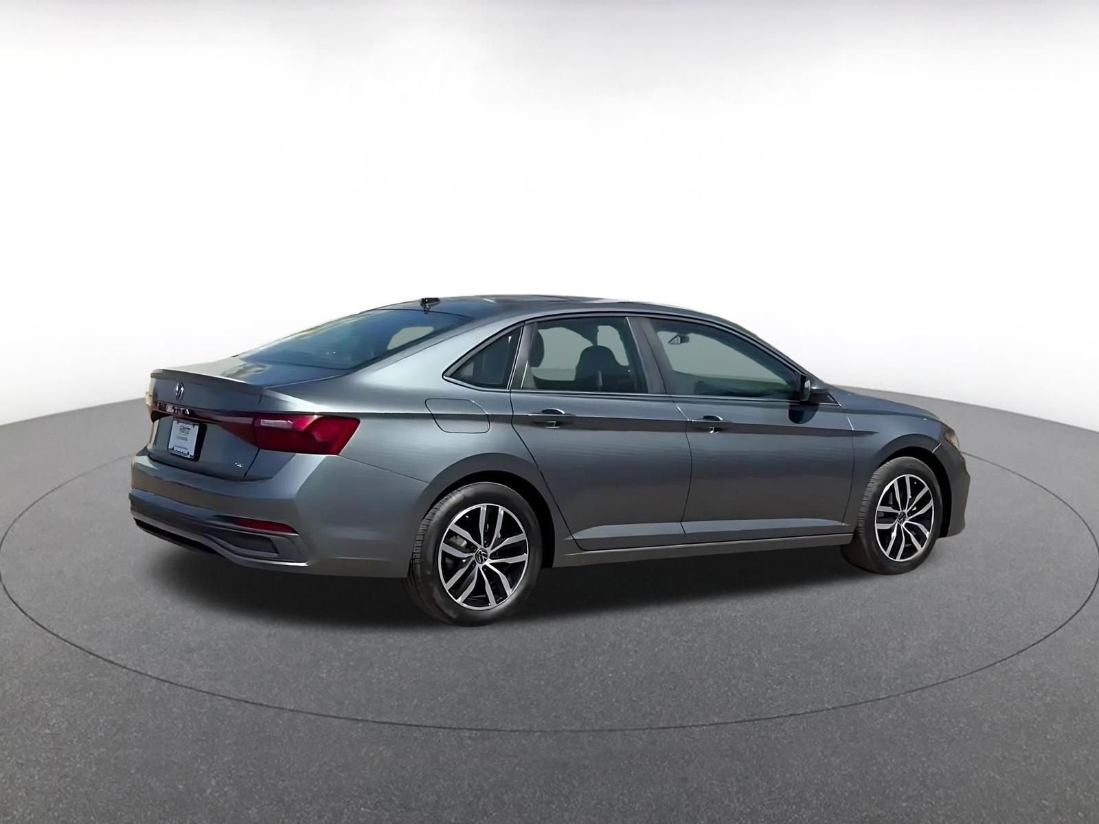 Thumbnail: 2025 Volkswagen Jetta - 14