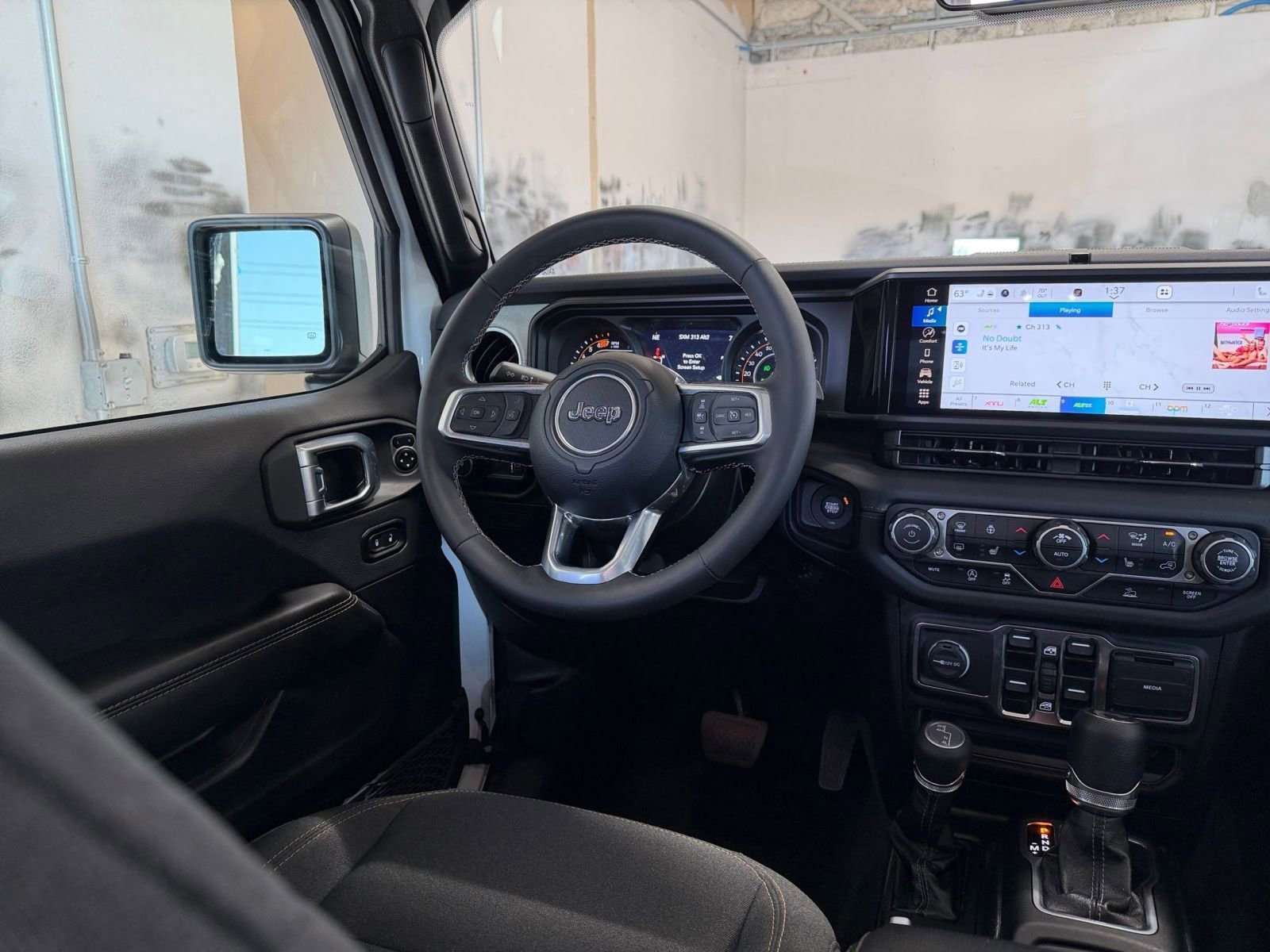 Thumbnail: 2025 Jeep Wrangler - 33