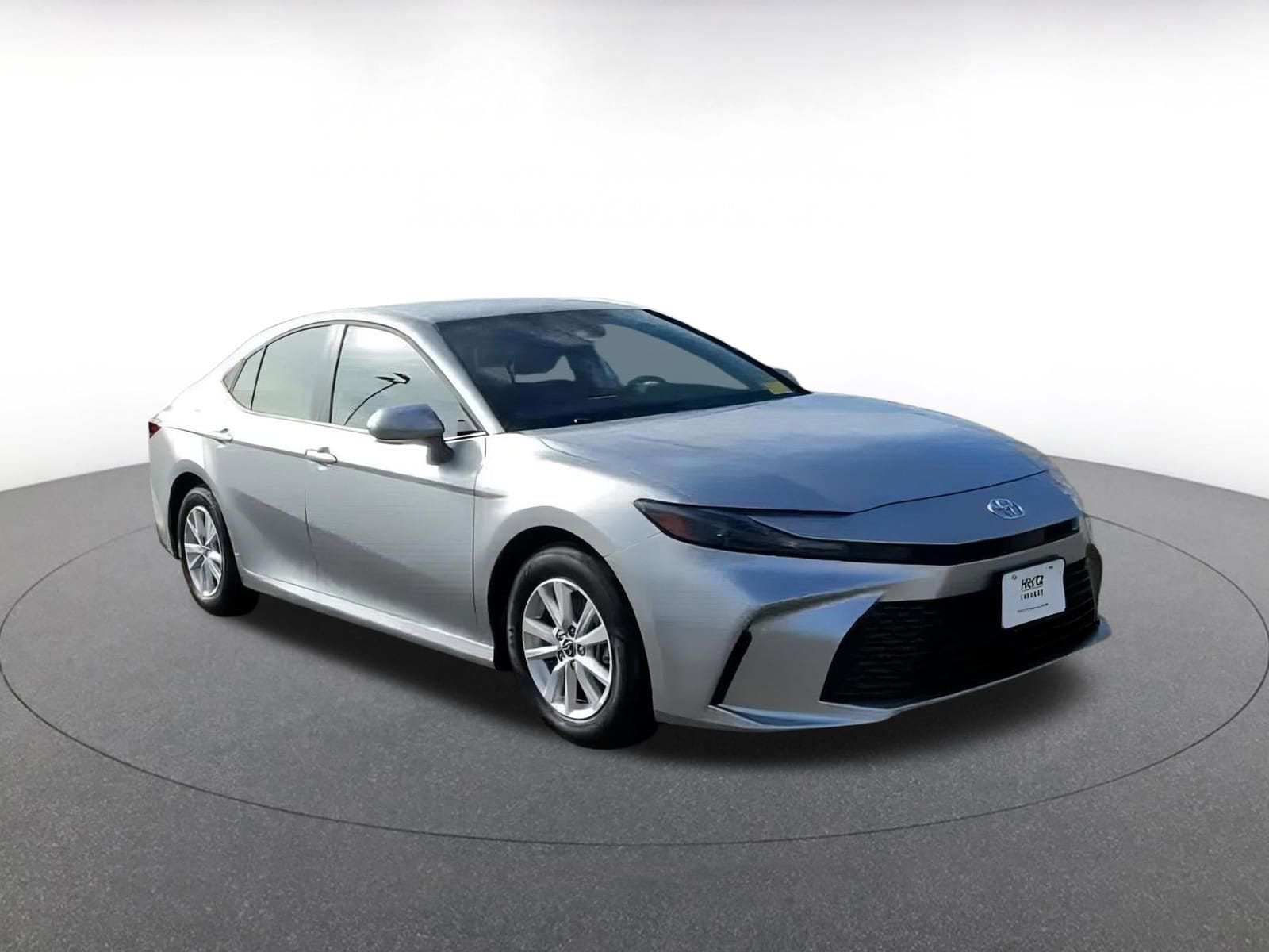 Thumbnail: 2025 Toyota Camry - 3