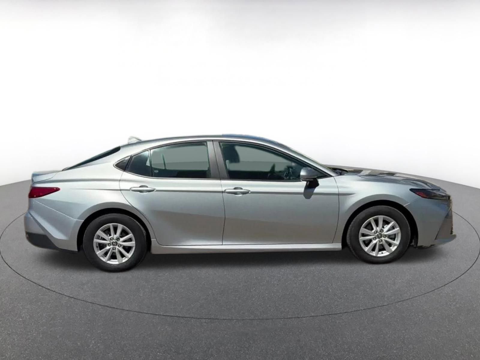 Thumbnail: 2025 Toyota Camry - 16