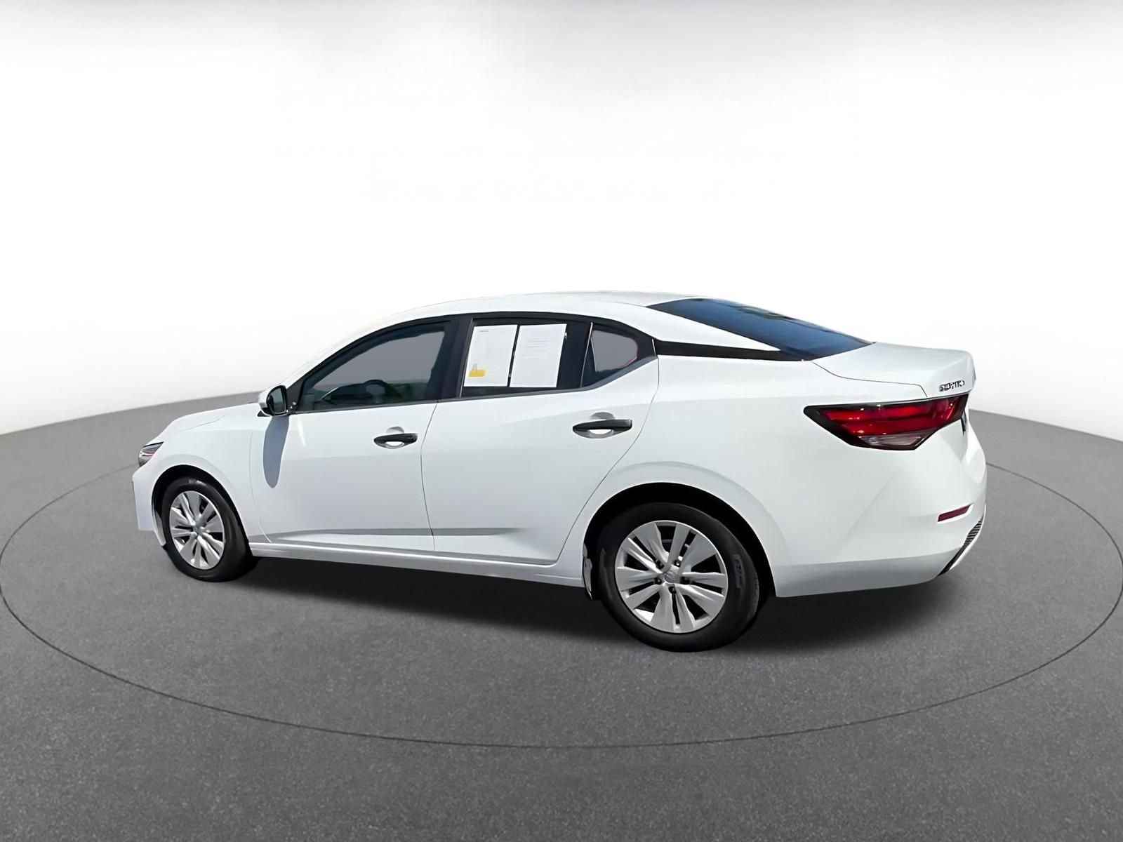 Thumbnail: 2025 Nissan Sentra - 10