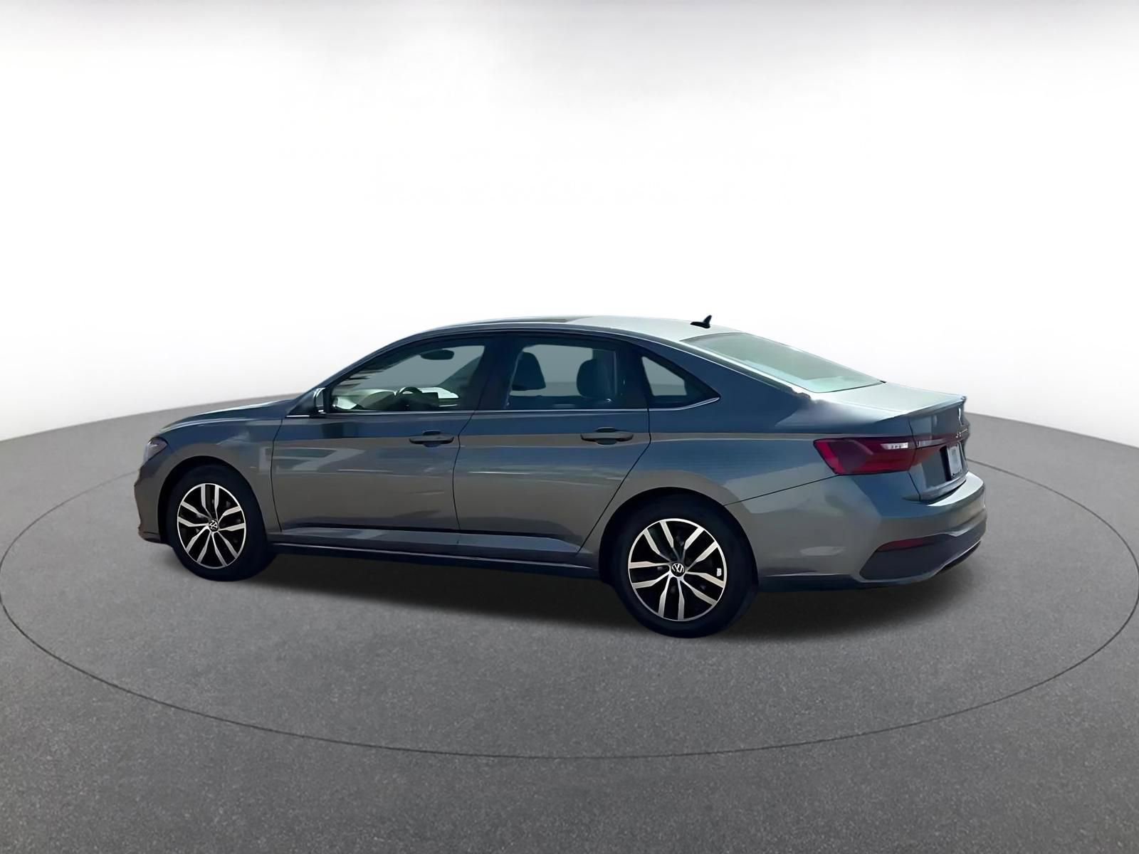 Thumbnail: 2025 Volkswagen Jetta - 9