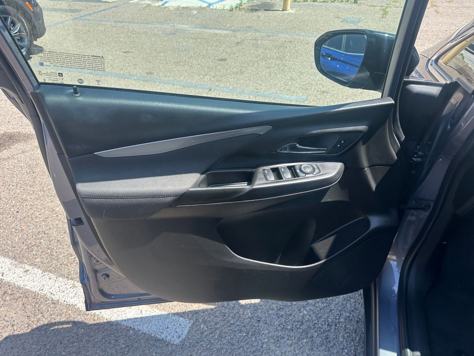 Thumbnail: 2023 Chevrolet Bolt EV - 24