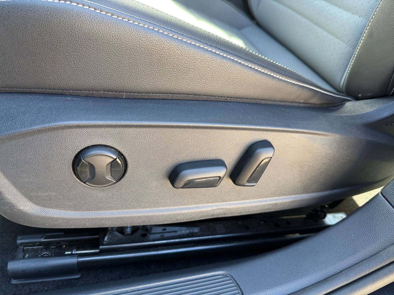 Thumbnail: 2025 Volkswagen Jetta - 23