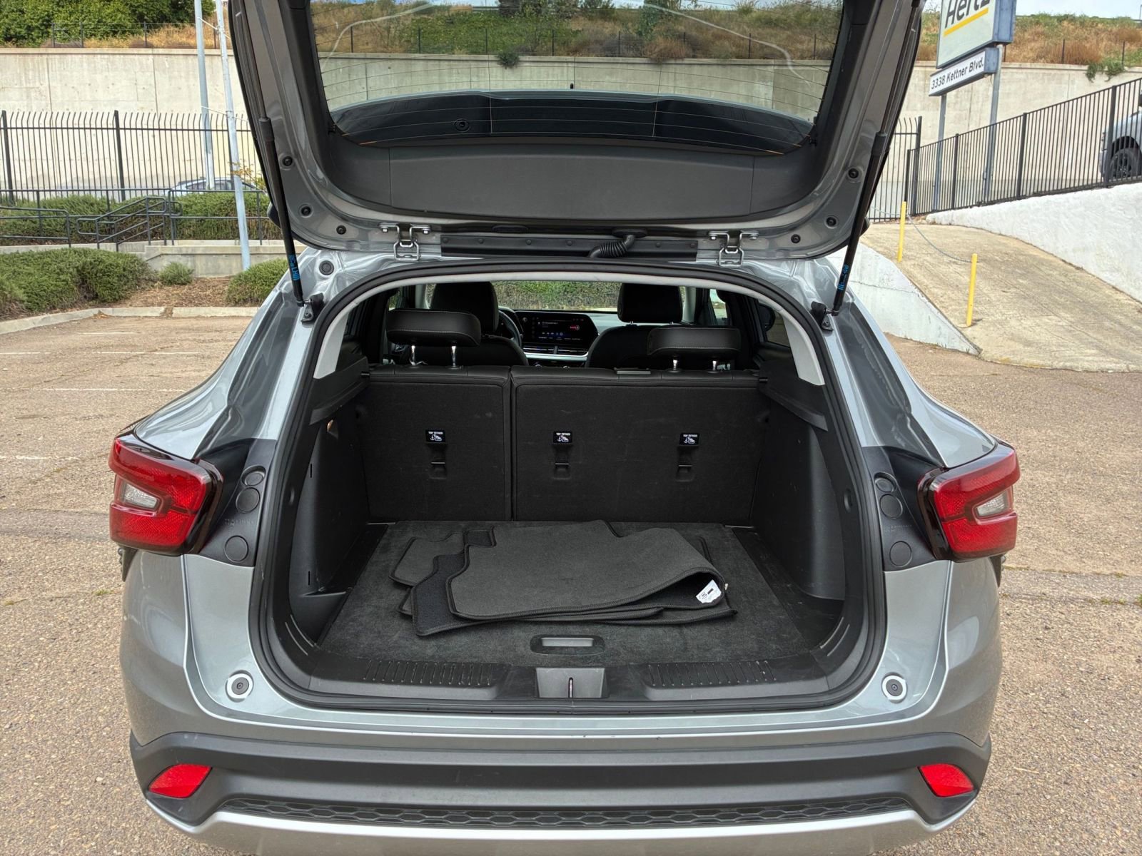 Thumbnail: 2025 Chevrolet Trax - 30