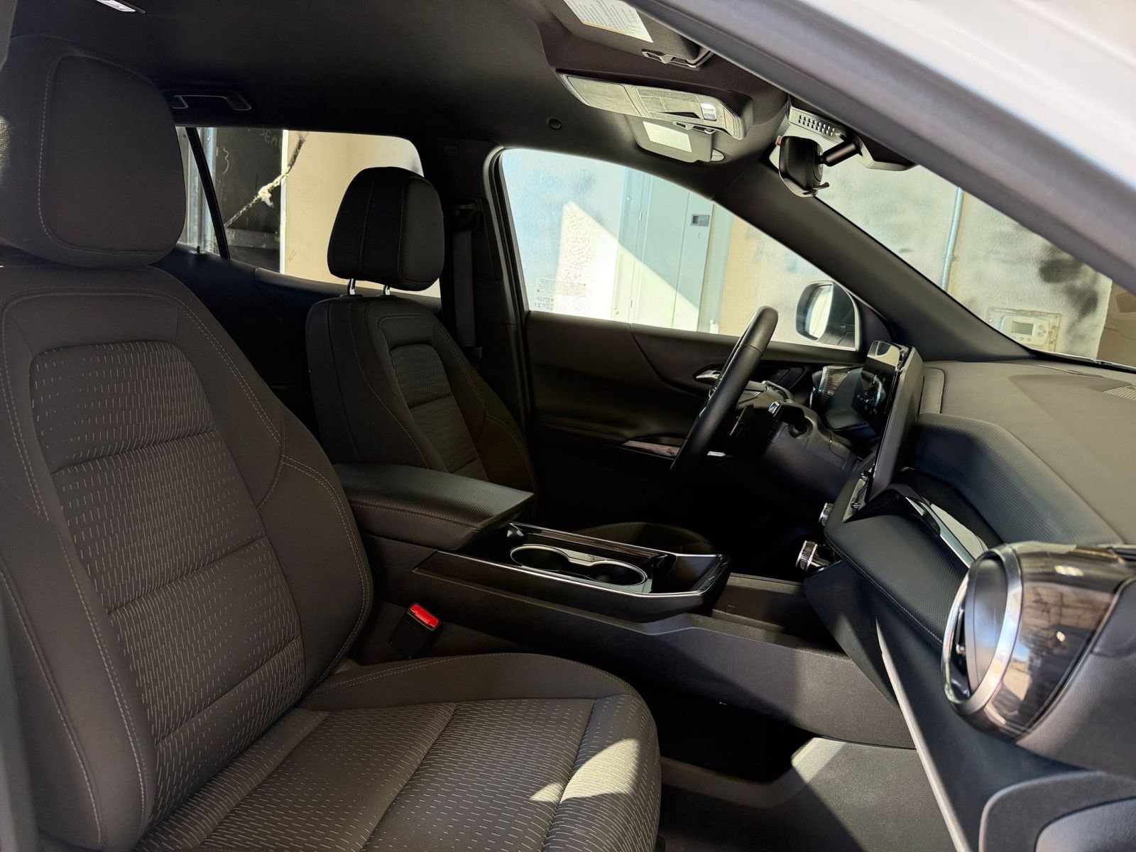 Thumbnail: 2025 Chevrolet Equinox - 35