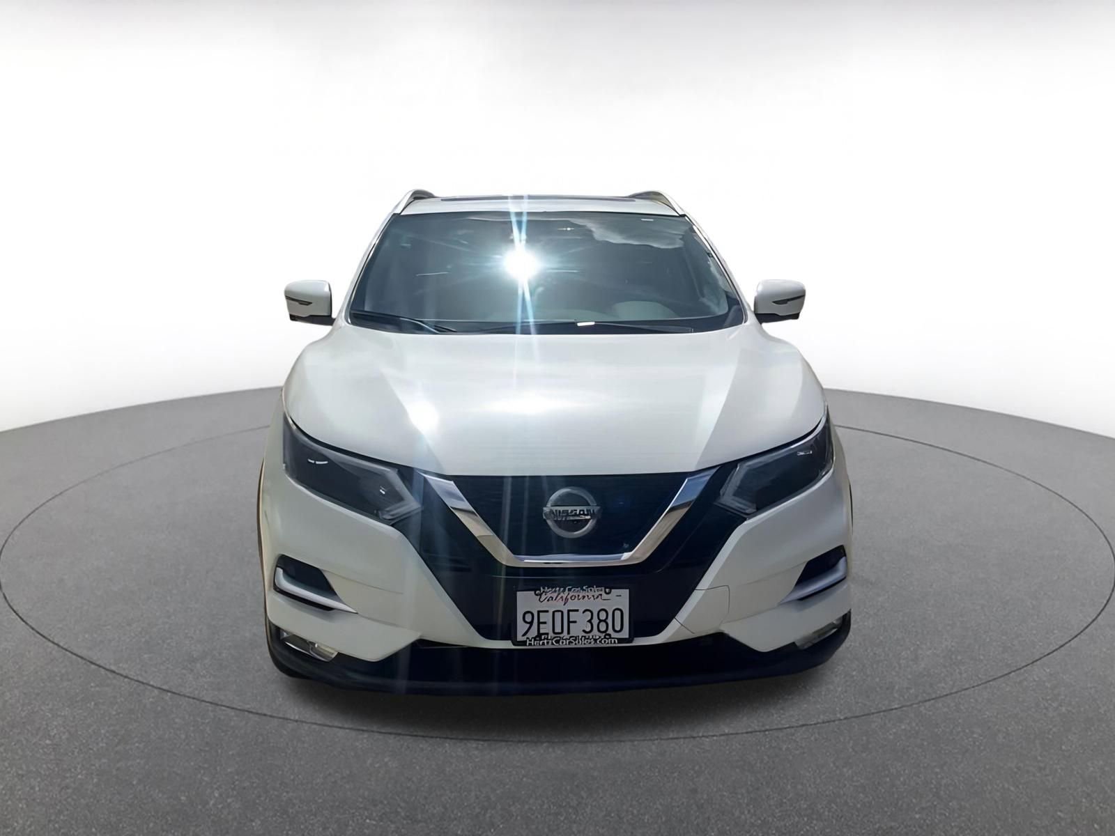 Thumbnail: 2022 Nissan Rogue Sport - 4