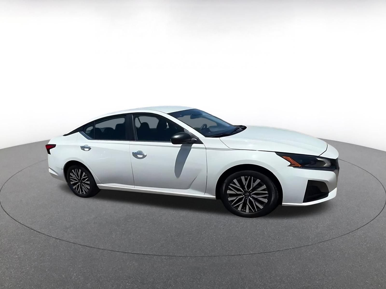 Thumbnail: 2025 Nissan Altima - 2