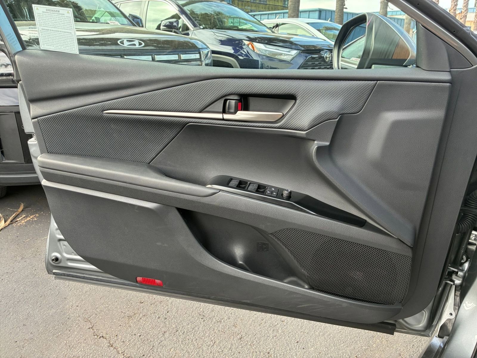 Thumbnail: 2025 Toyota Camry - 18