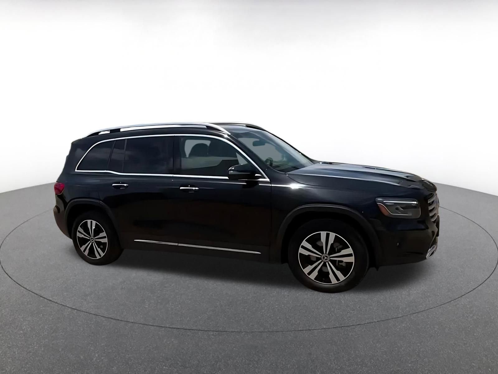 Thumbnail: 2024 Mercedes-Benz GLB - 2