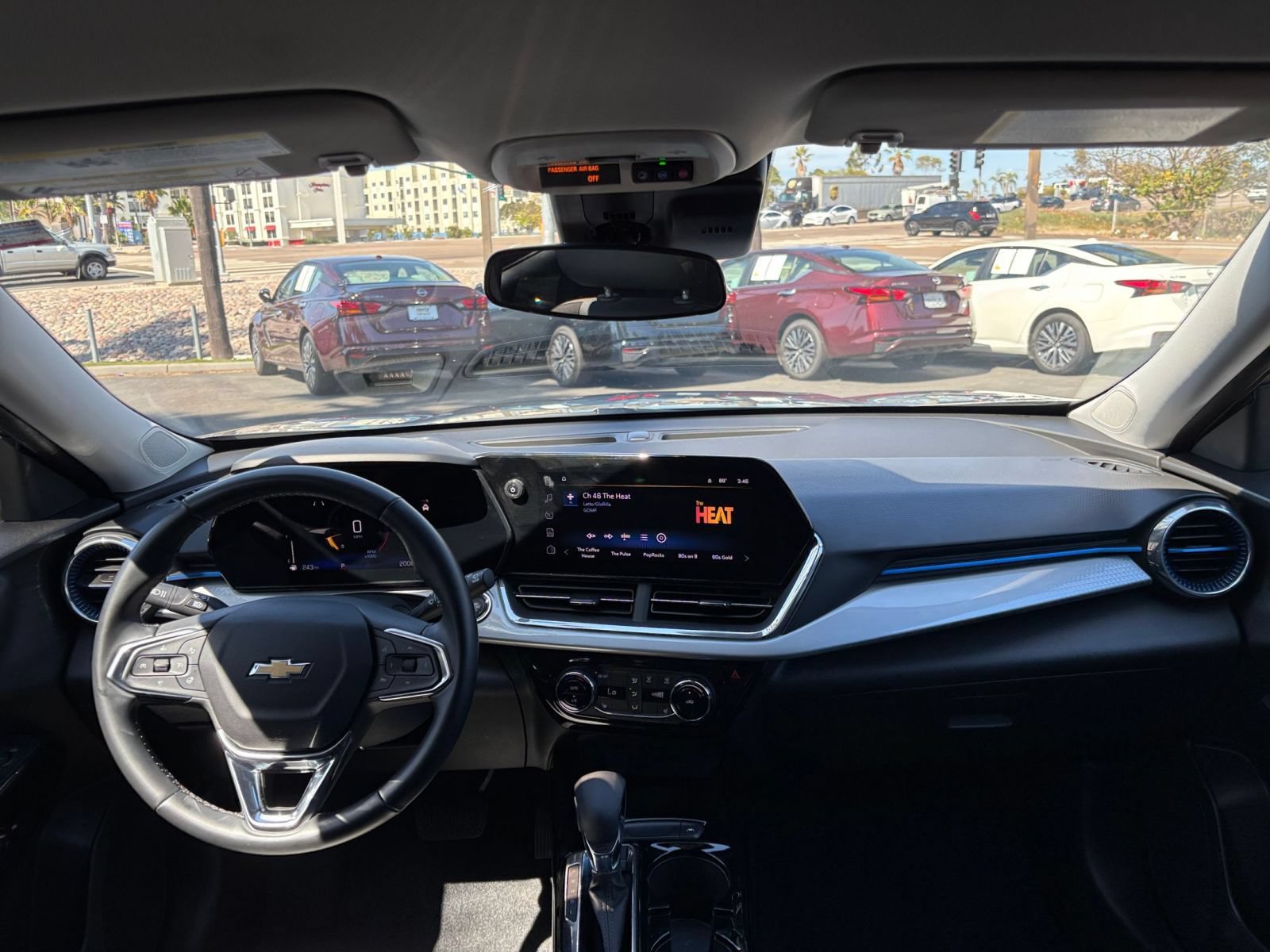 Thumbnail: 2025 Chevrolet Trax - 32