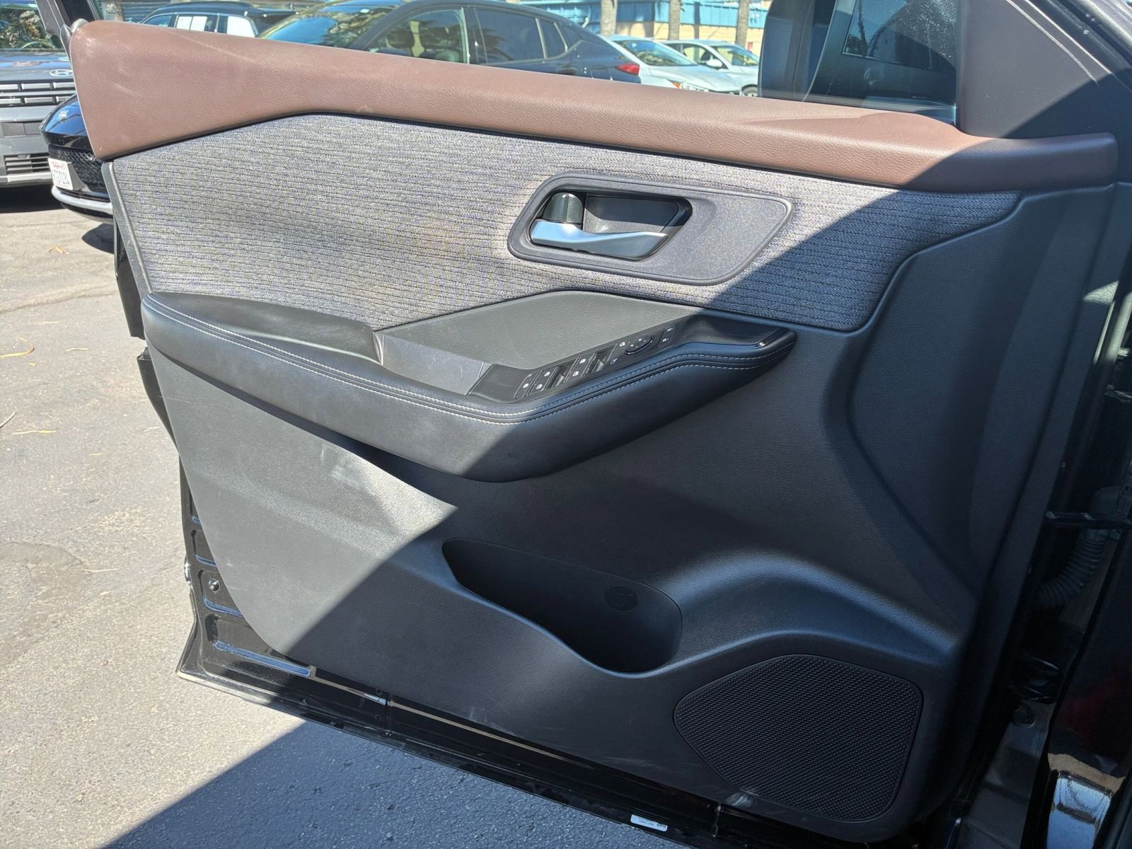 Thumbnail: 2023 Nissan Rogue - 18