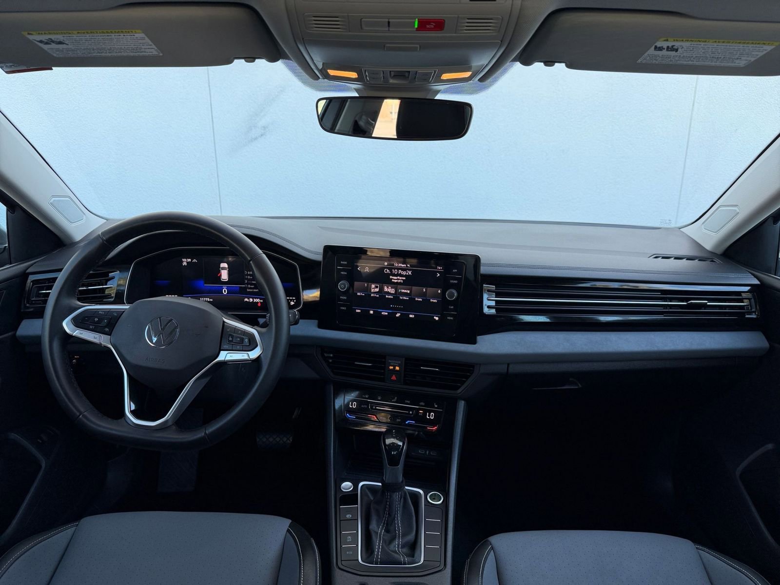 Thumbnail: 2025 Volkswagen Jetta - 32