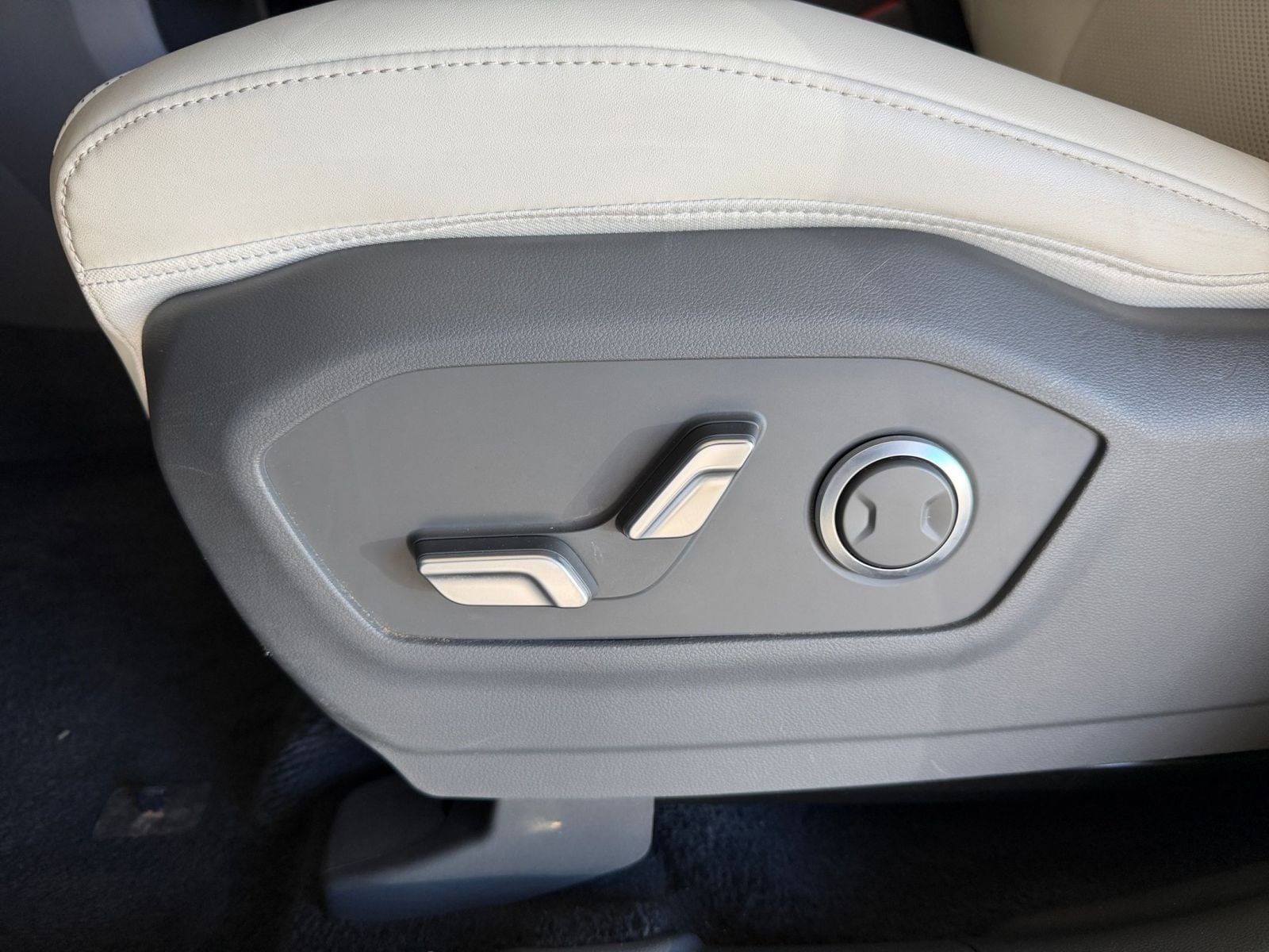 Thumbnail: 2025 Hyundai Santa Fe - 23