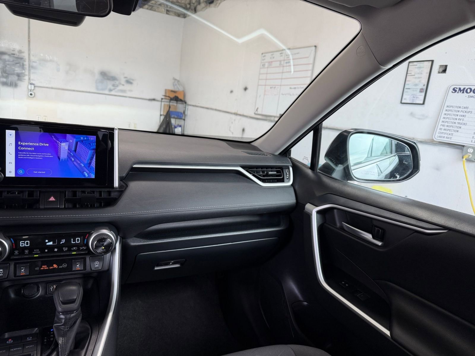 Thumbnail: 2025 Toyota RAV4 - 35