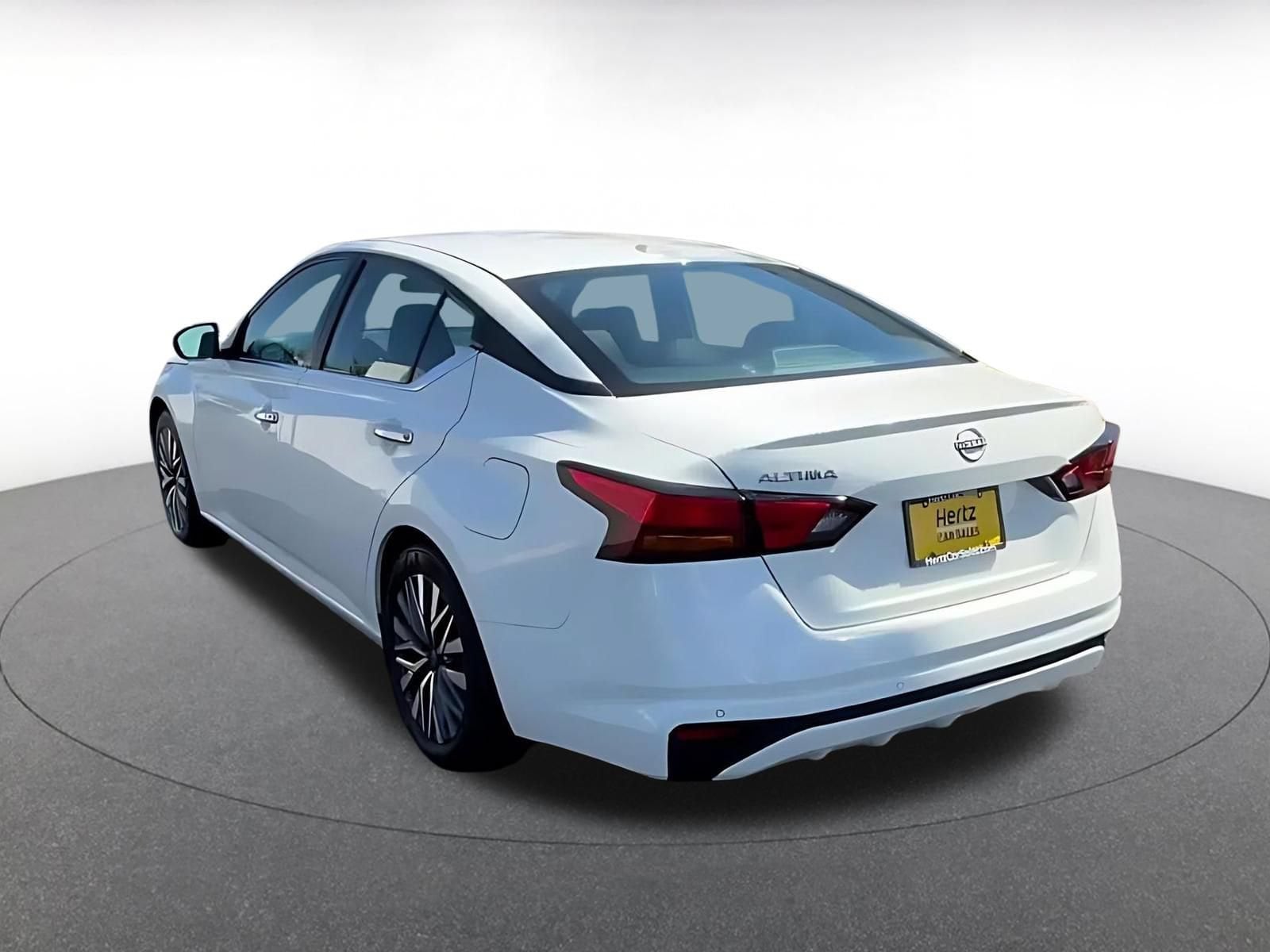 Thumbnail: 2025 Nissan Altima - 10
