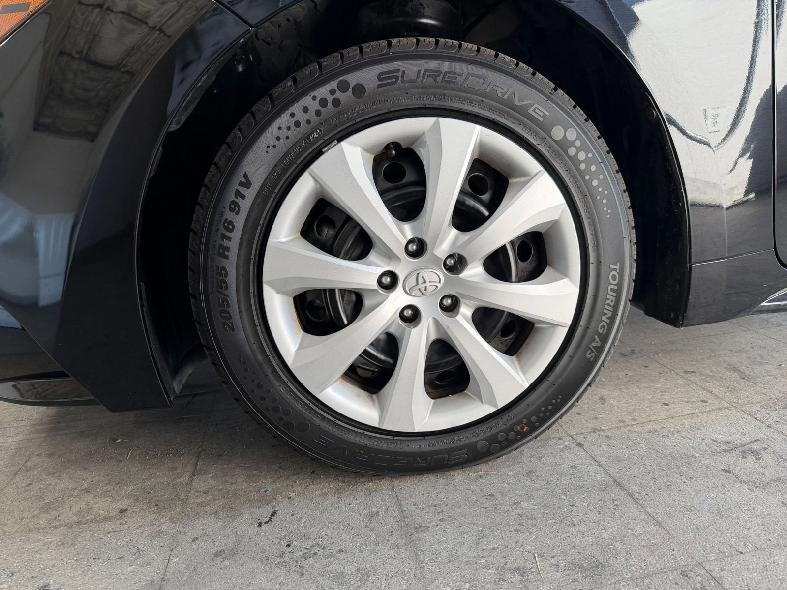 Thumbnail: 2025 Toyota Corolla - 28