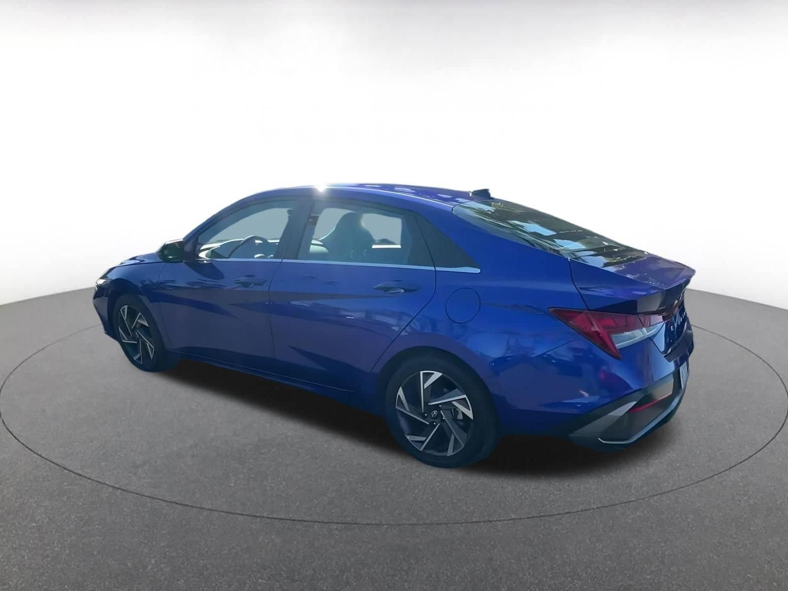 Thumbnail: 2025 Hyundai Elantra - 10