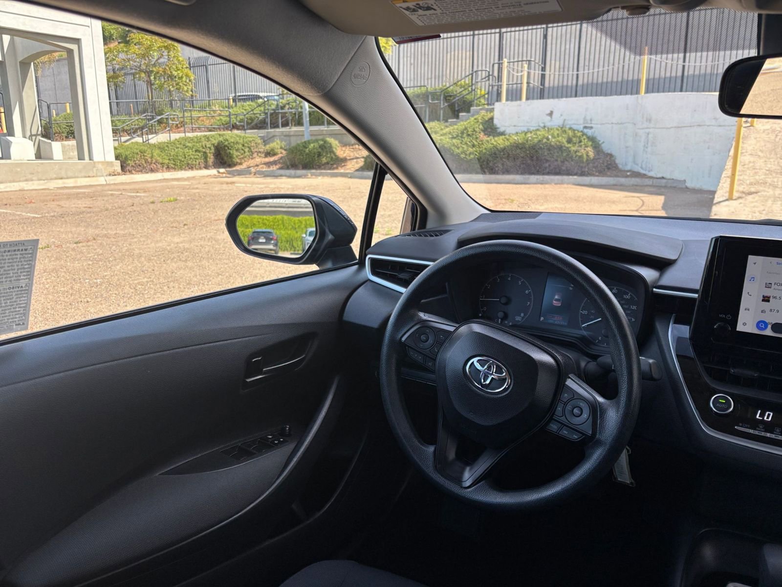 Thumbnail: 2025 Toyota Corolla - 32