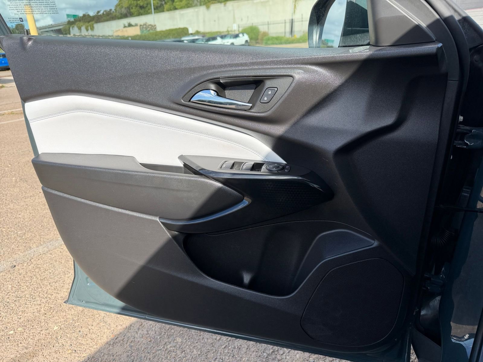 Thumbnail: 2025 Chevrolet Trax - 20