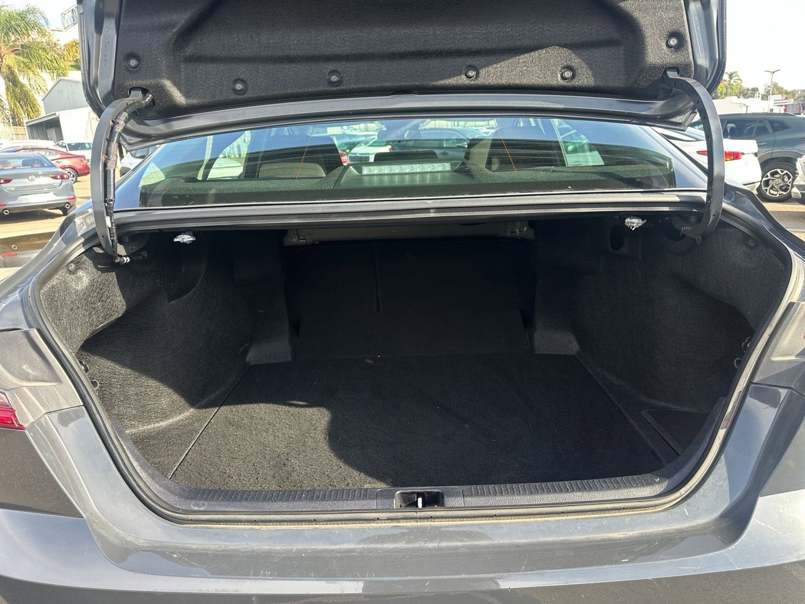 Thumbnail: 2025 Toyota Camry - 30