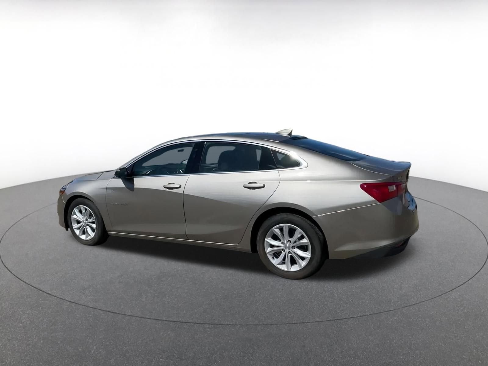 2024 Chevrolet Malibu LT 10