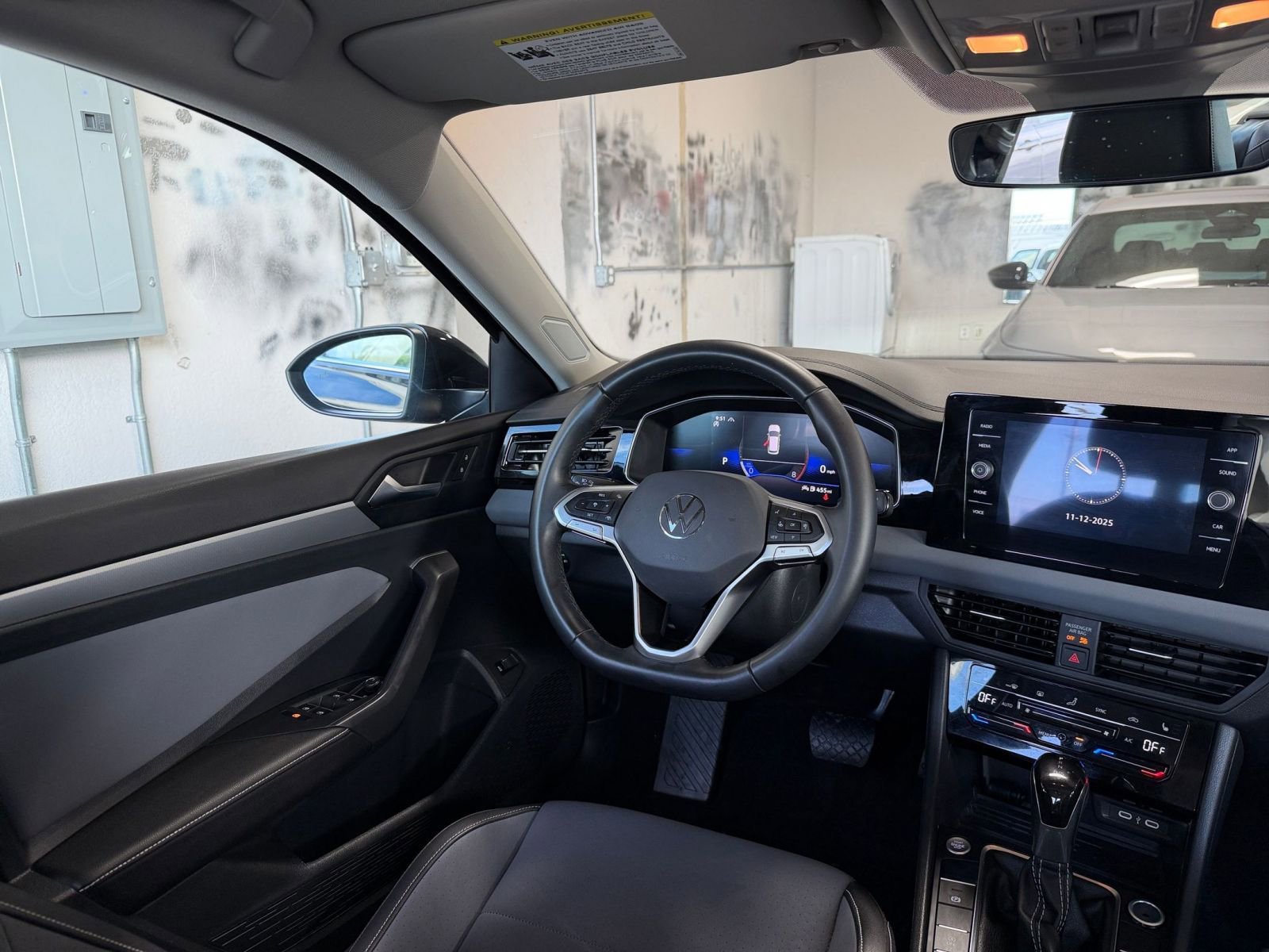 Thumbnail: 2025 Volkswagen Jetta - 33