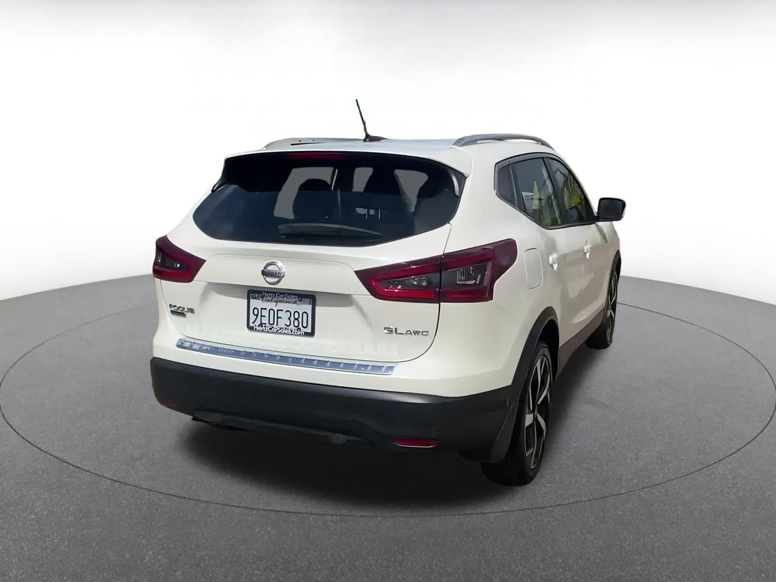 Thumbnail: 2022 Nissan Rogue Sport - 14