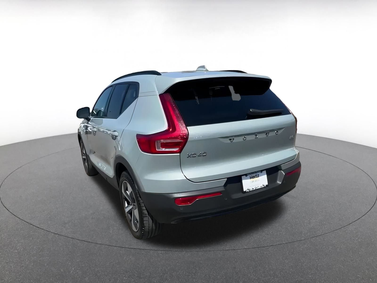 Thumbnail: 2024 Volvo XC40 - 11