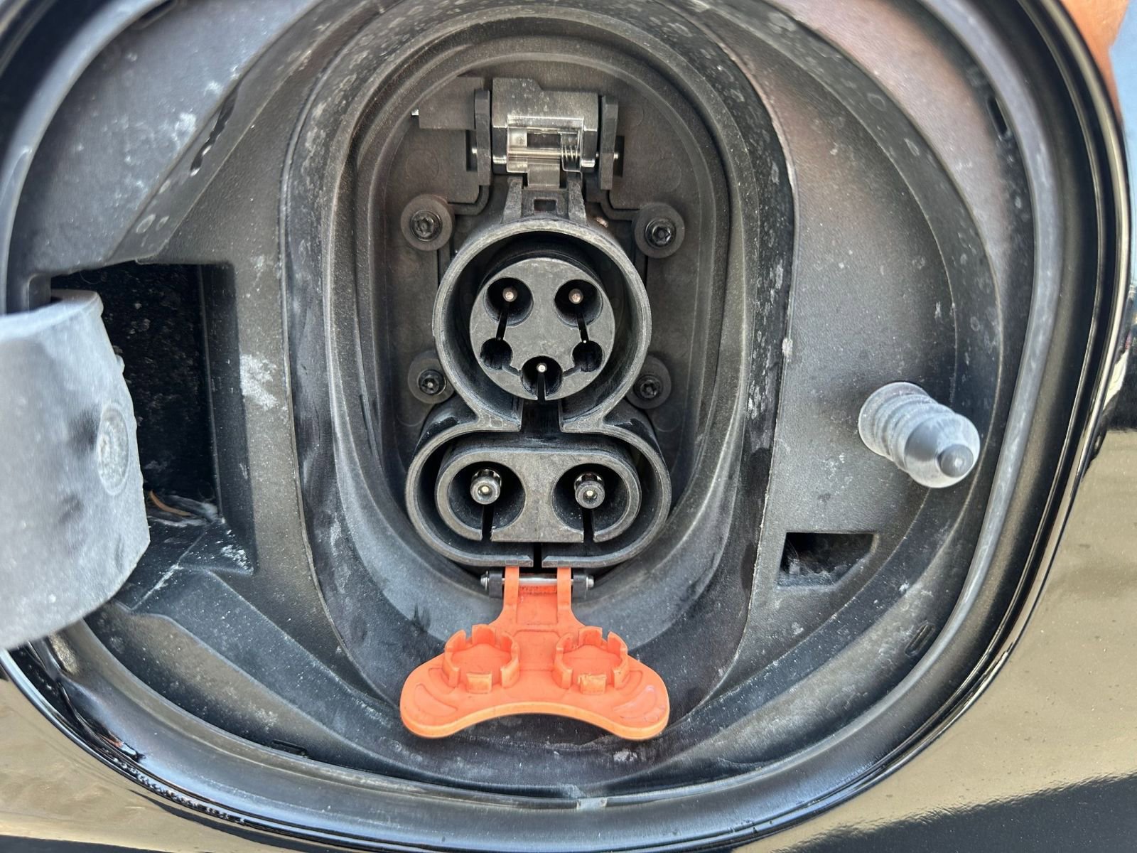 Thumbnail: 2023 Chevrolet Bolt EV - 23