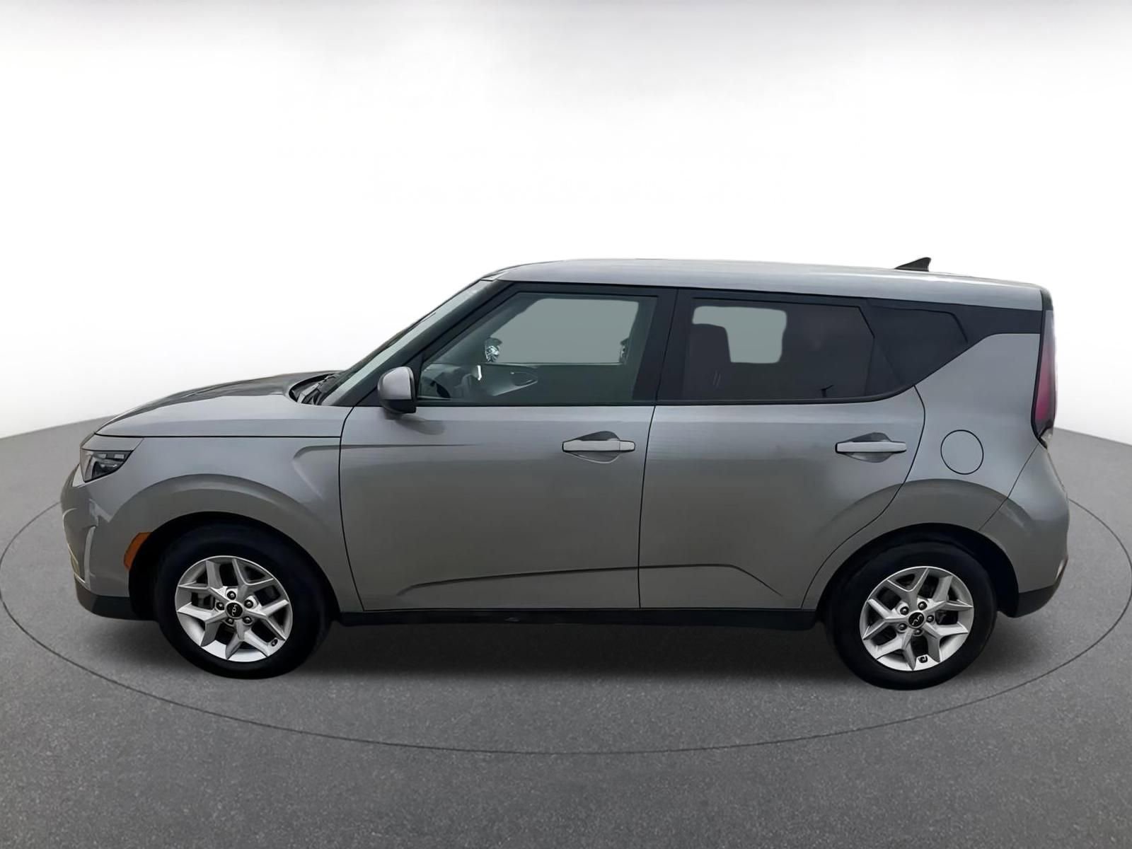 Thumbnail: 2023 Kia Soul - 8