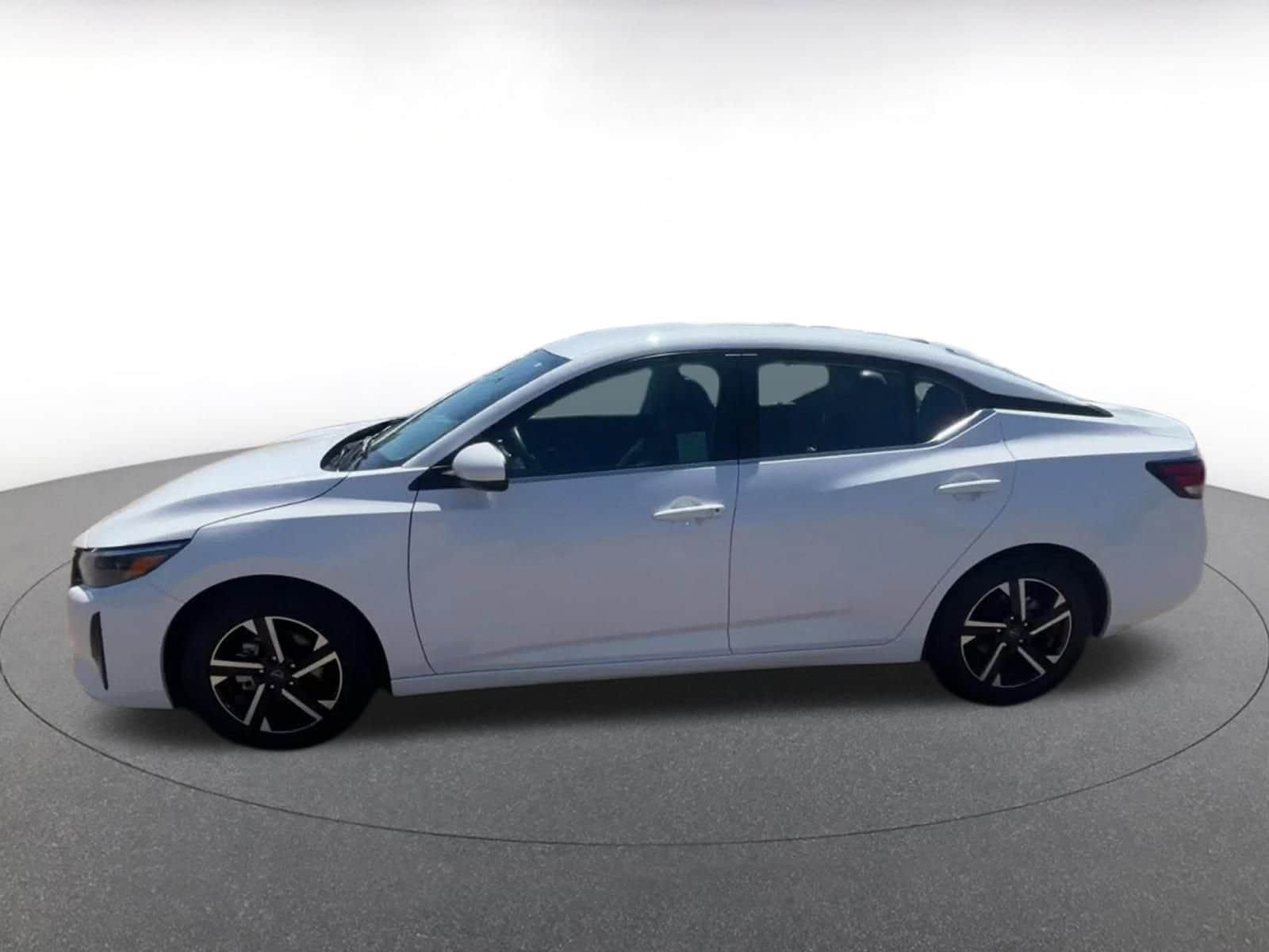 Thumbnail: 2024 Nissan Sentra - 10