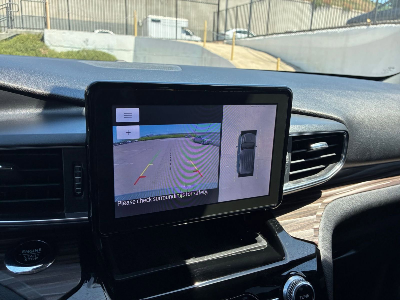 Thumbnail: 2023 Ford Explorer - 27