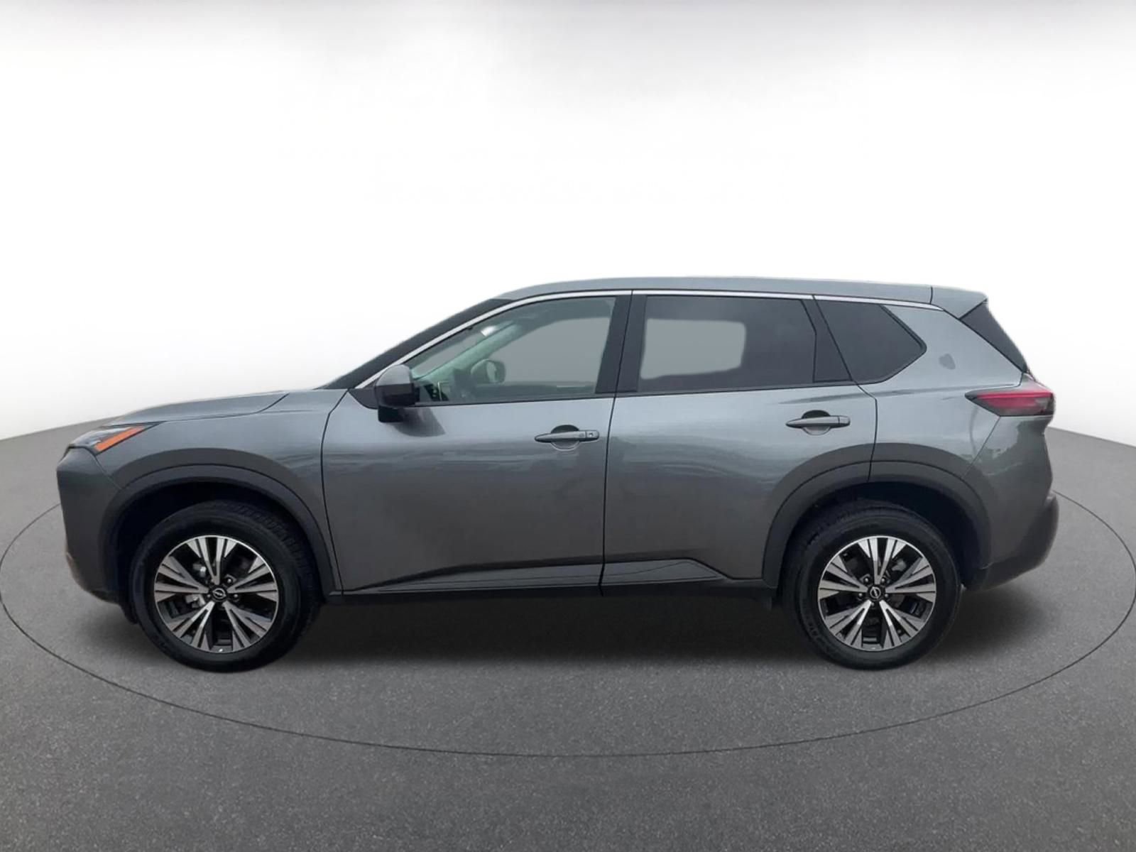2023 Nissan Rogue SV 8