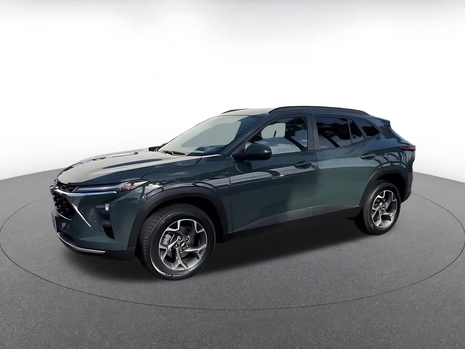 Thumbnail: 2025 Chevrolet Trax - 8