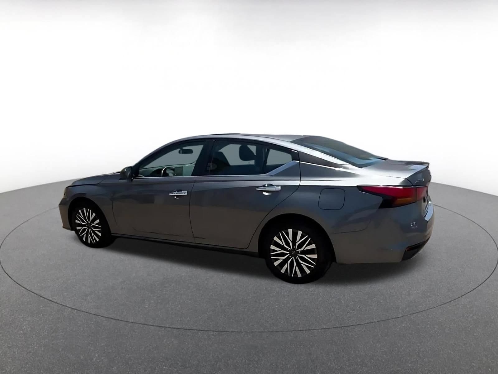 Thumbnail: 2025 Nissan Altima - 10