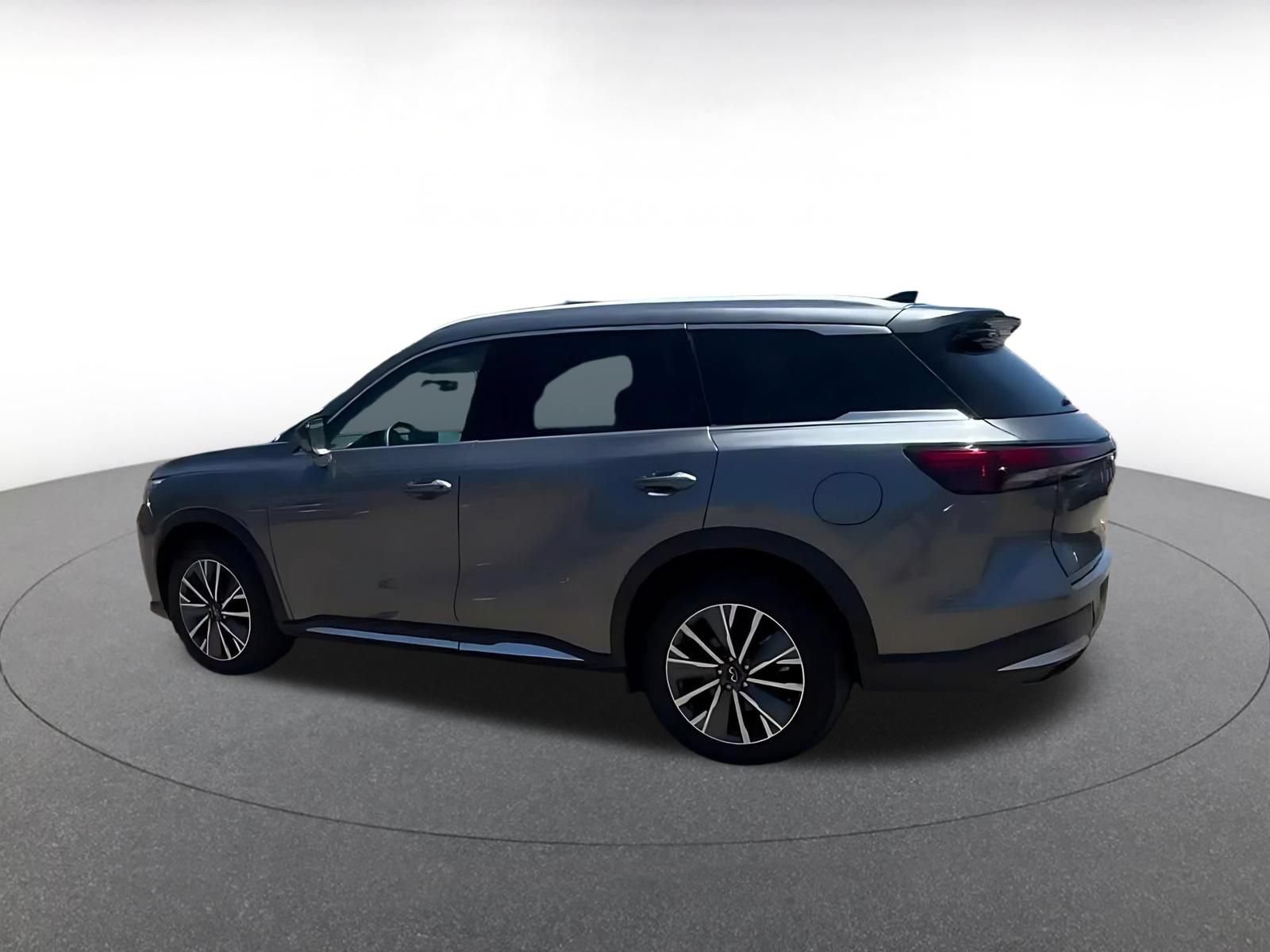 Thumbnail: 2026 INFINITI QX60 - 10