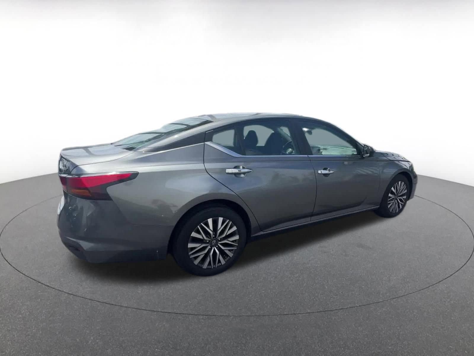 2024 Nissan Altima SV 15