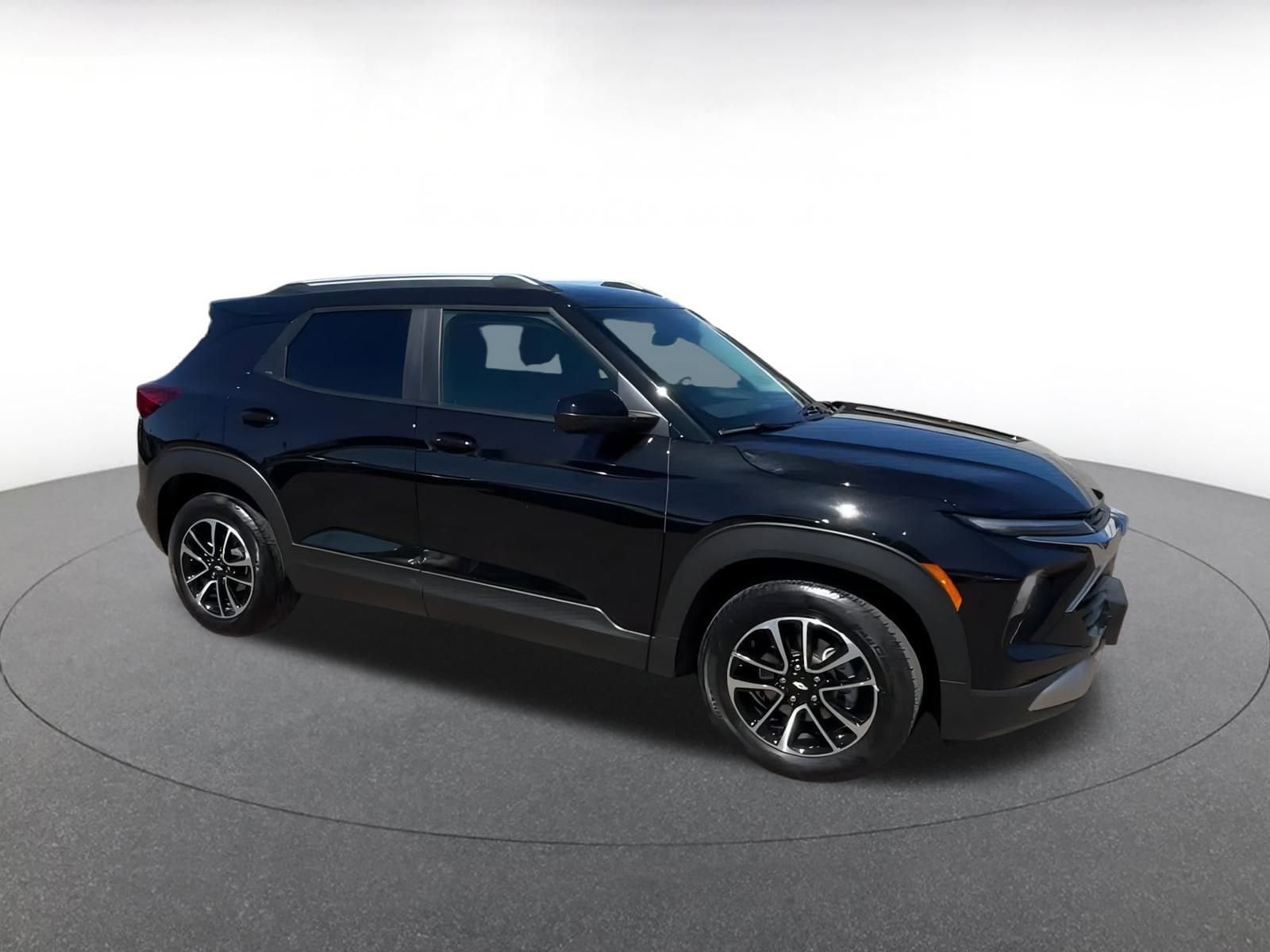 Thumbnail: 2024 Chevrolet TrailBlazer - 2