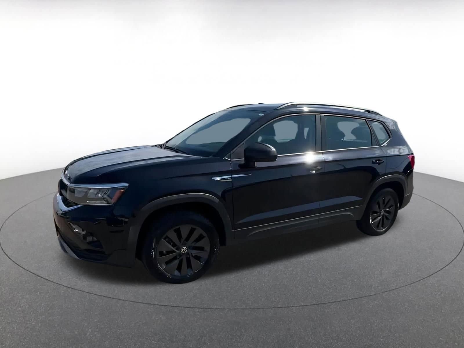 Thumbnail: 2024 Volkswagen Taos - 8
