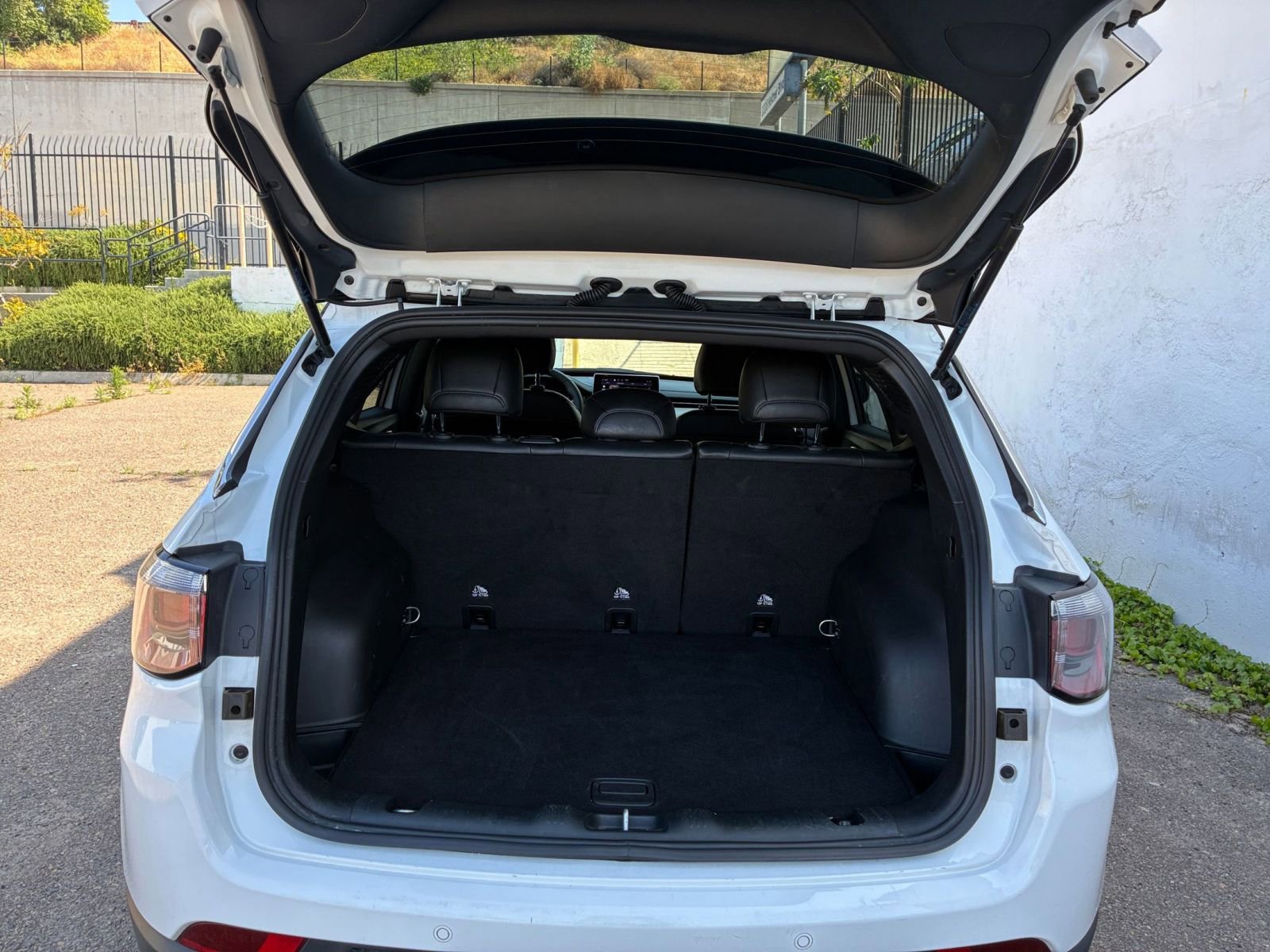 Thumbnail: 2025 Jeep Compass - 32