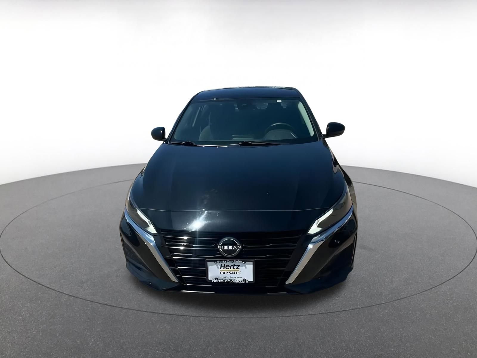 Thumbnail: 2023 Nissan Altima - 5