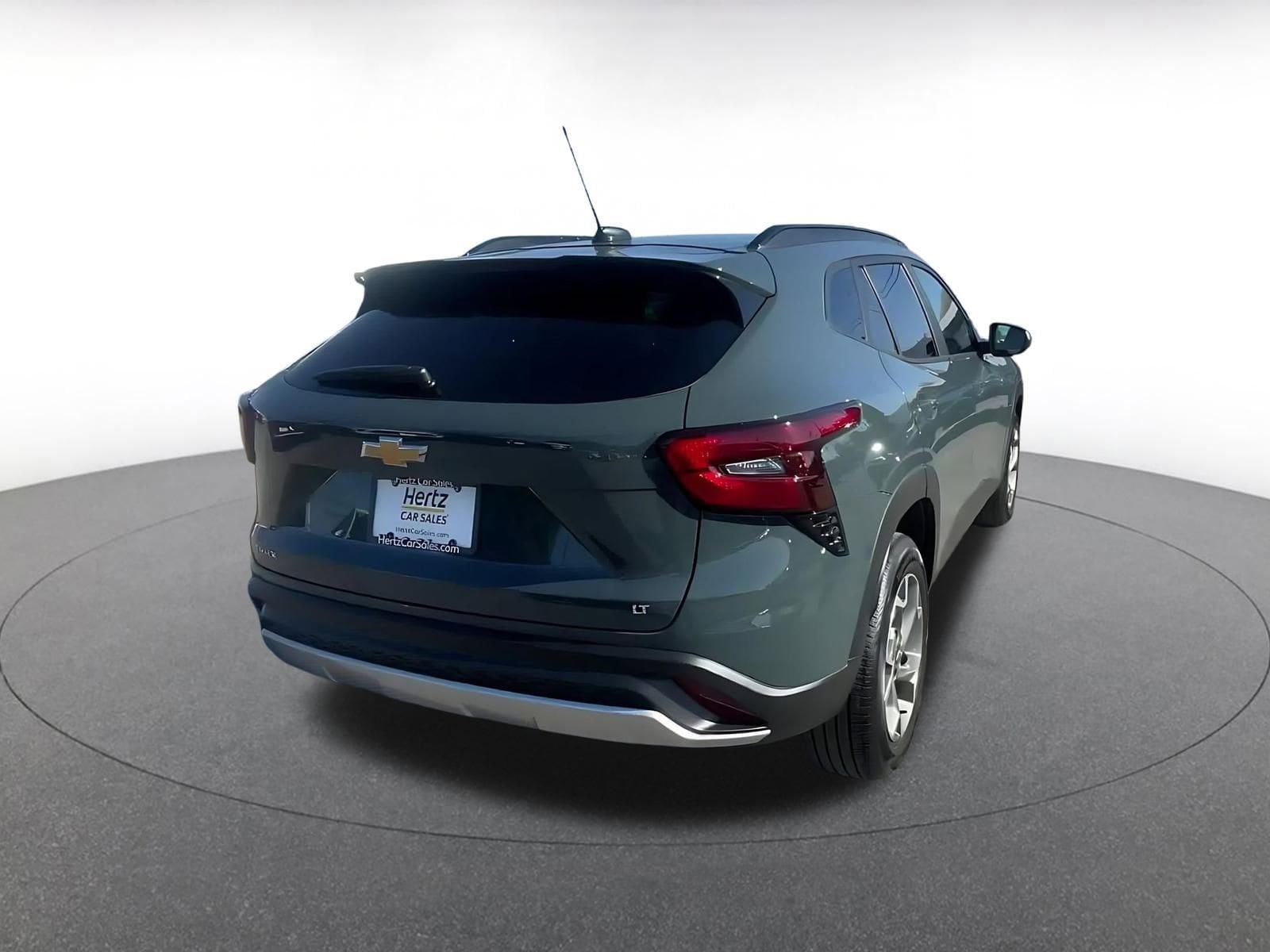 Thumbnail: 2025 Chevrolet Trax - 14