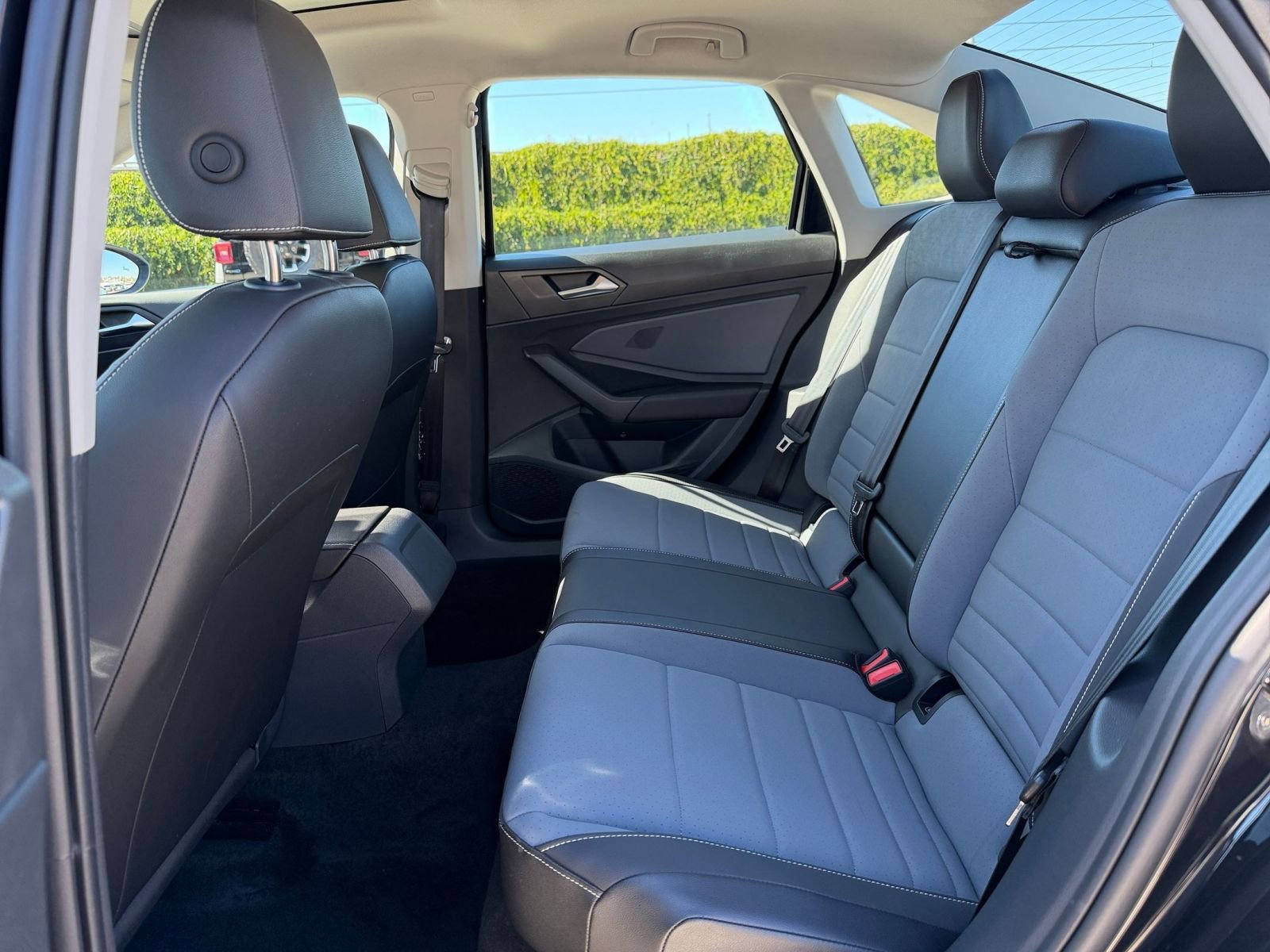 Thumbnail: 2025 Volkswagen Jetta - 24