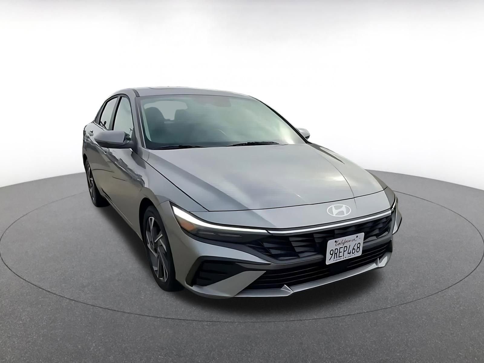 Thumbnail: 2025 Hyundai Elantra - 3