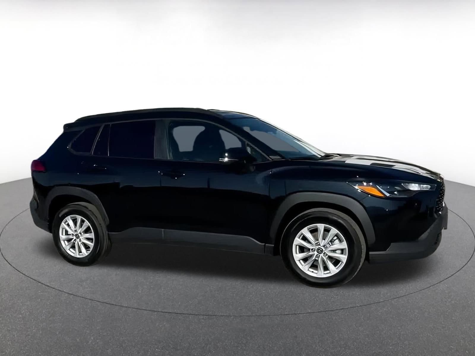 Thumbnail: 2025 Toyota Corolla Cross - 16