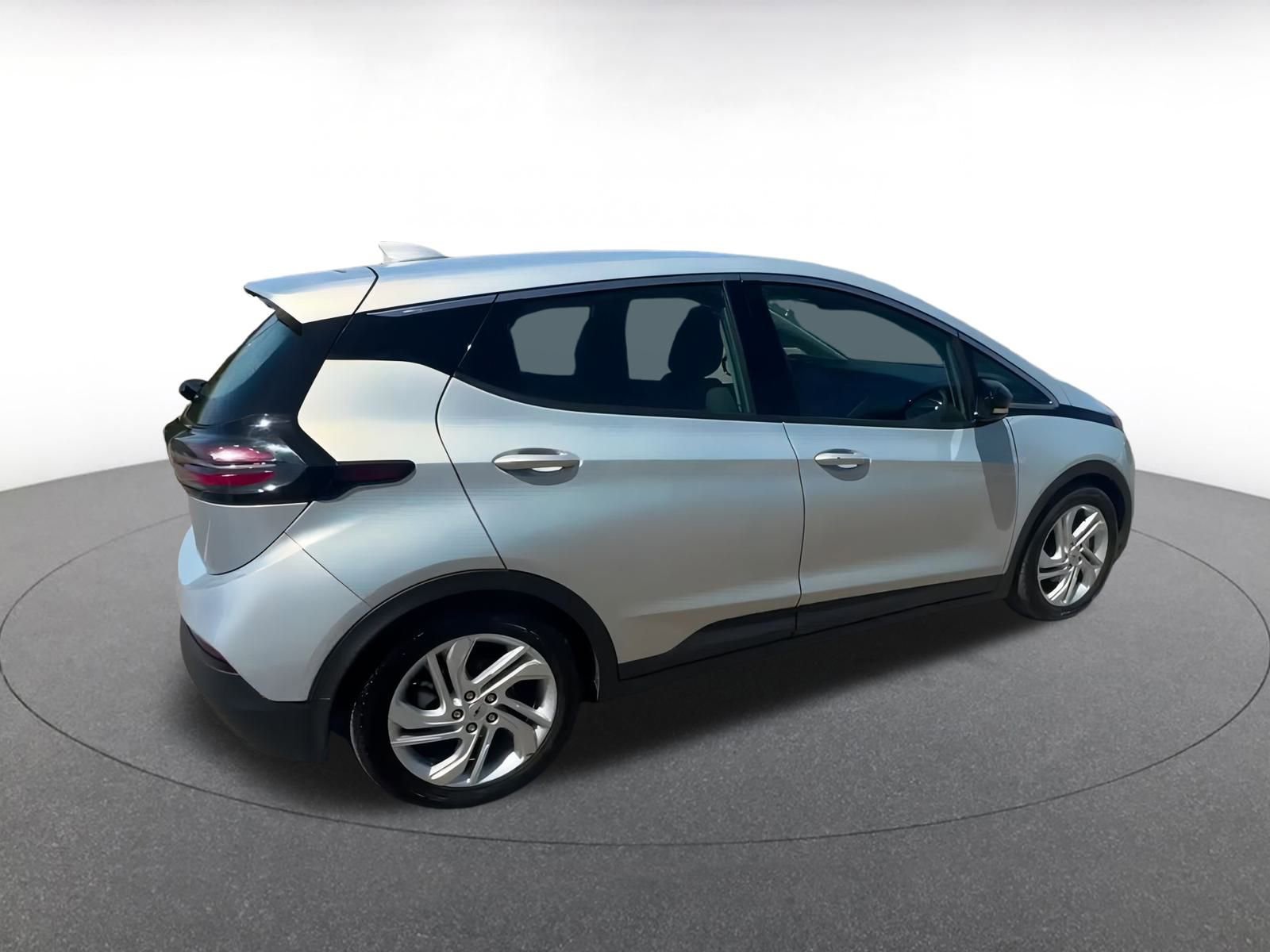 Thumbnail: 2023 Chevrolet Bolt EV - 15