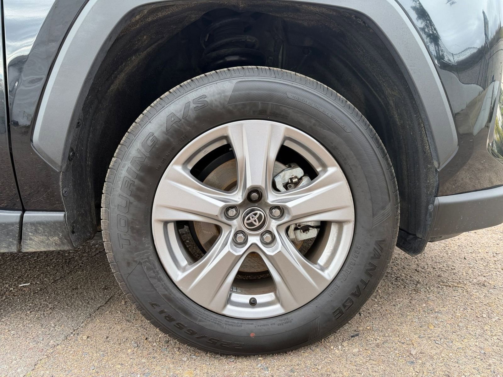 Thumbnail: 2025 Toyota RAV4 - 29